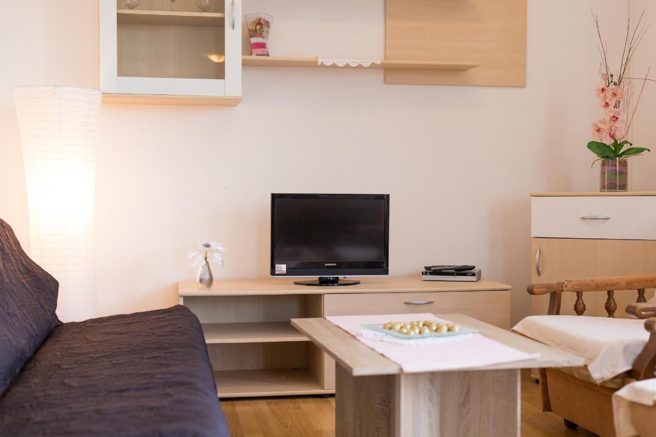 Rasopasno Apartment With Terrace And Private Parking Екстер'єр фото
