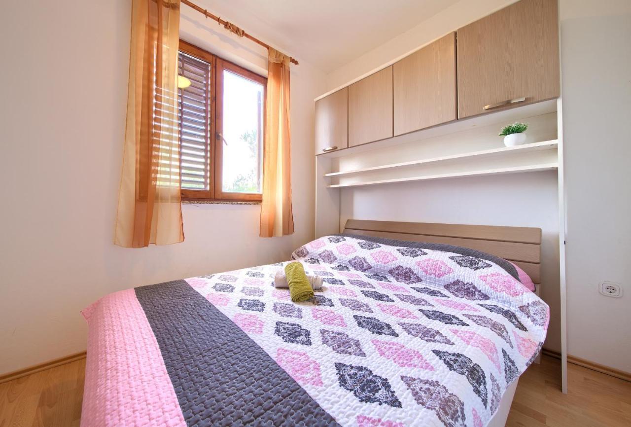 Rasopasno Apartment With Terrace And Private Parking Екстер'єр фото