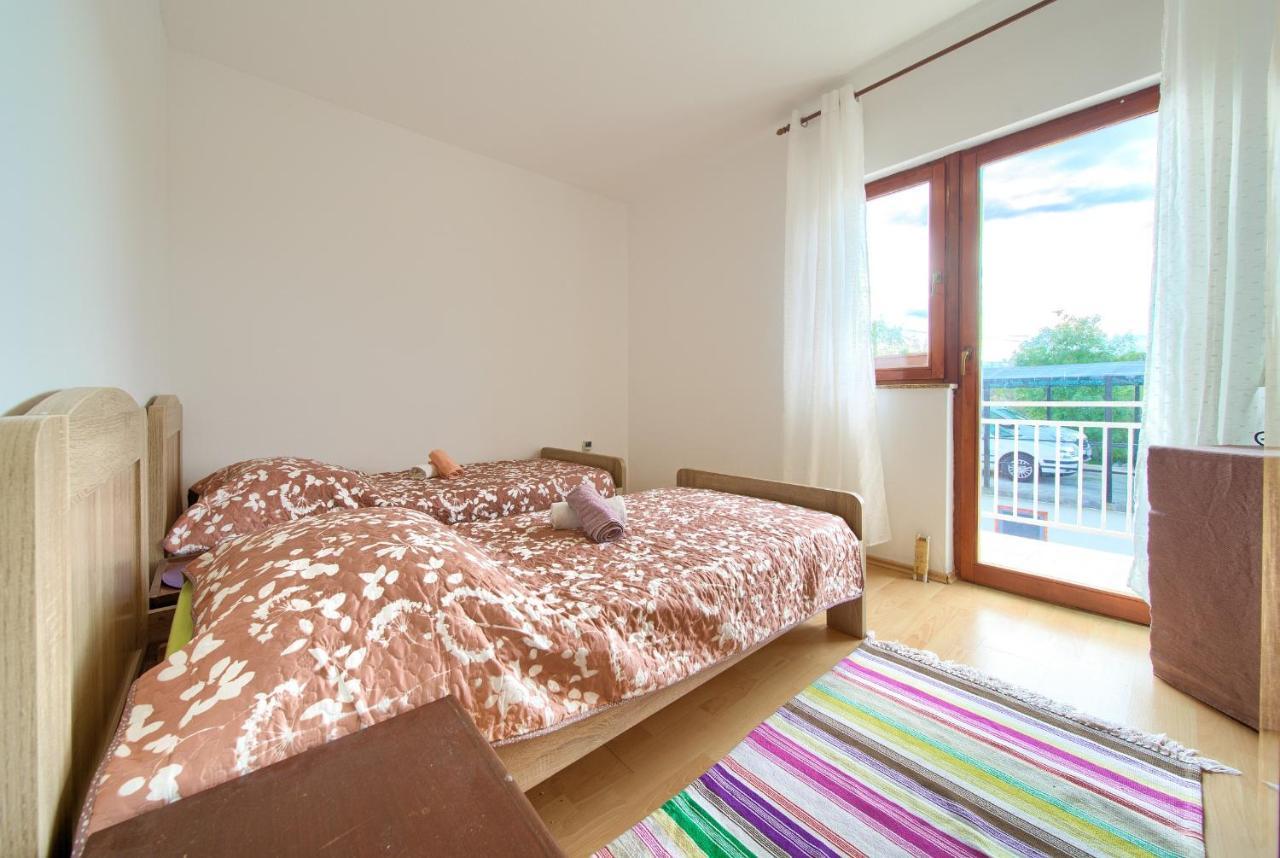 Rasopasno Apartment With Terrace And Private Parking Екстер'єр фото