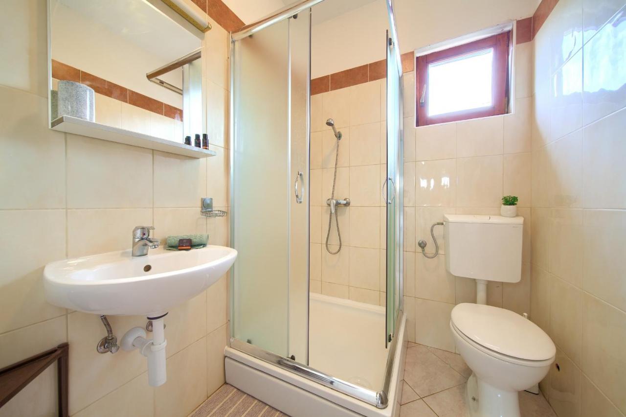 Rasopasno Apartment With Terrace And Private Parking Екстер'єр фото